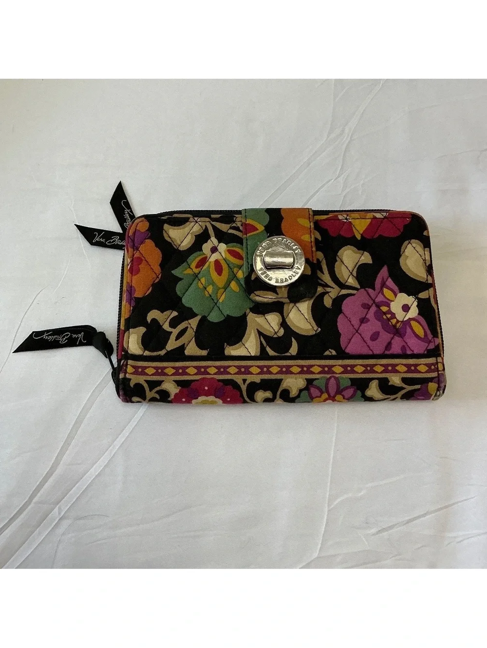 Vera Bradley Floral Quilted Fabric Wallet with Multiple Card Slots and Zippered